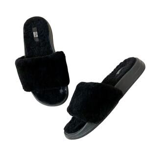 Fitflop Black Furry Sandals